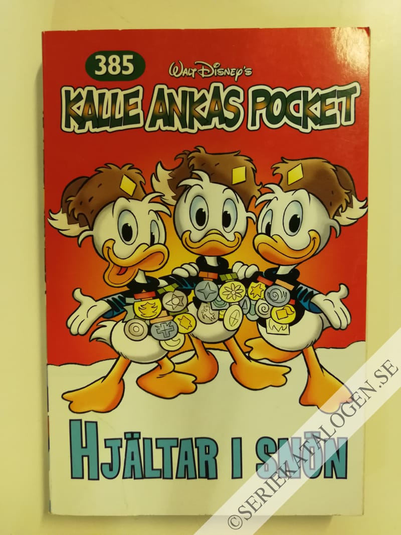 Framsida på Kalle Ankas pocket #385 - Hjältar i snön (2011)