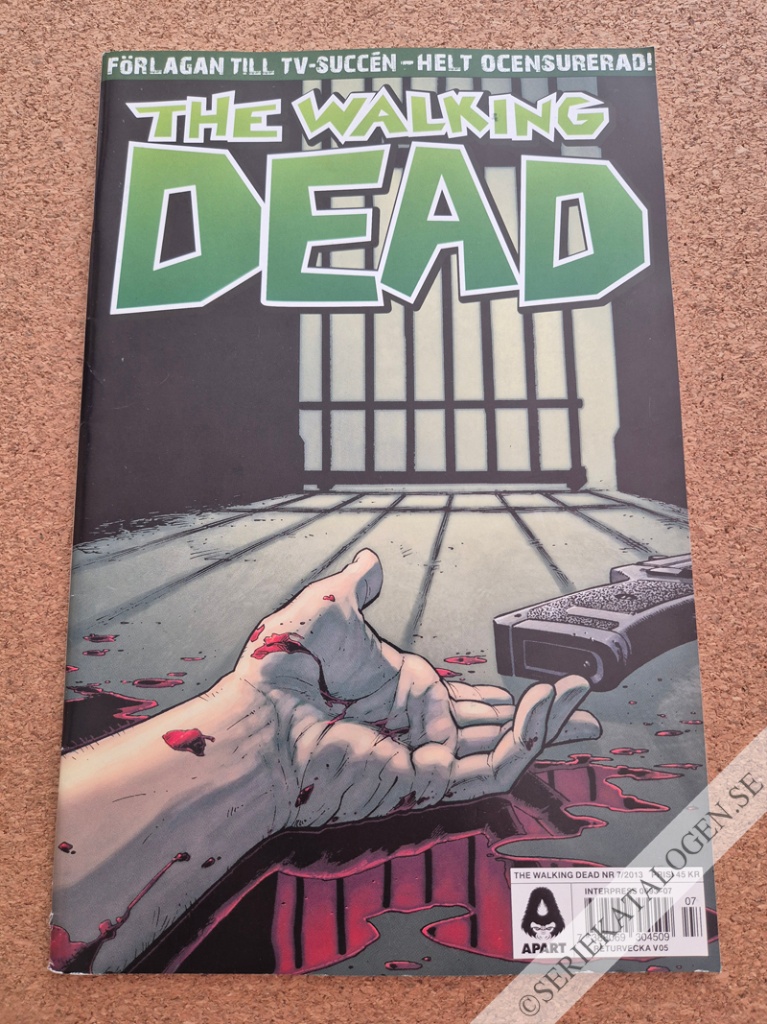 Framsida på The walking dead #7 (2013)