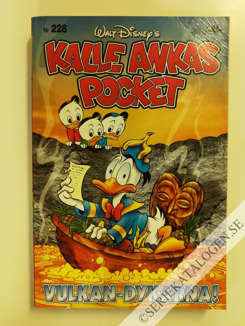 Framsida på Kalle Ankas pocket #228 - Vulkan-dykarna! (1999)