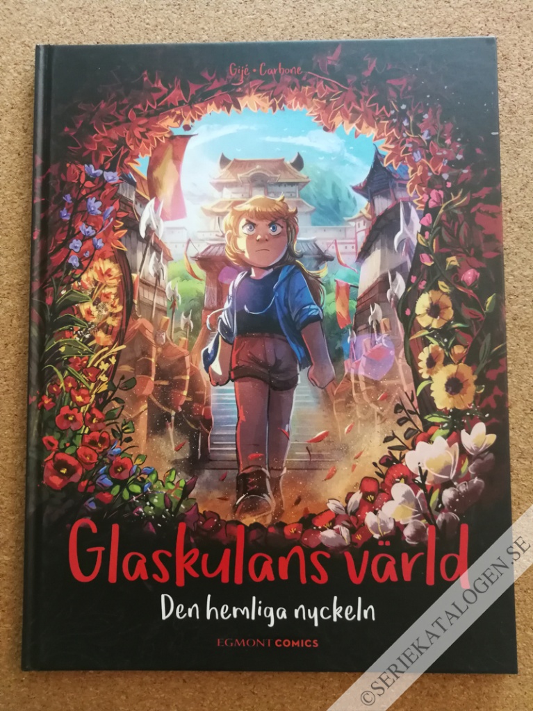 Framsida på Glaskulans värld Den hemliga nyckeln (2021)