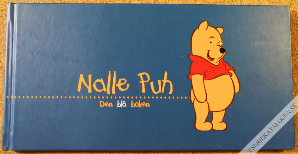 Framsida på Nalle Puhs klokbok Den blå boken (2001)