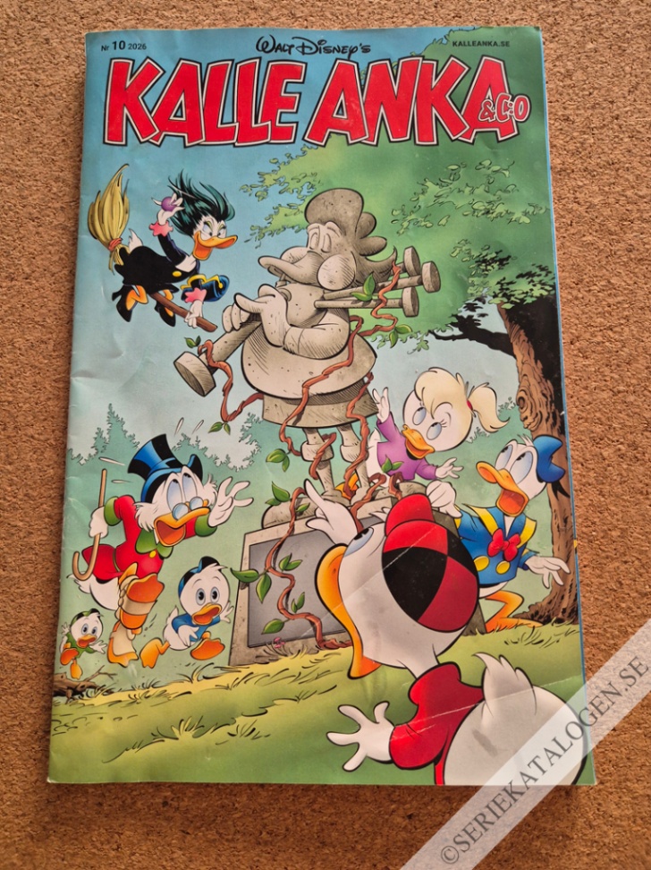 Framsida på Kalle Anka & C:o #10 (2026)
