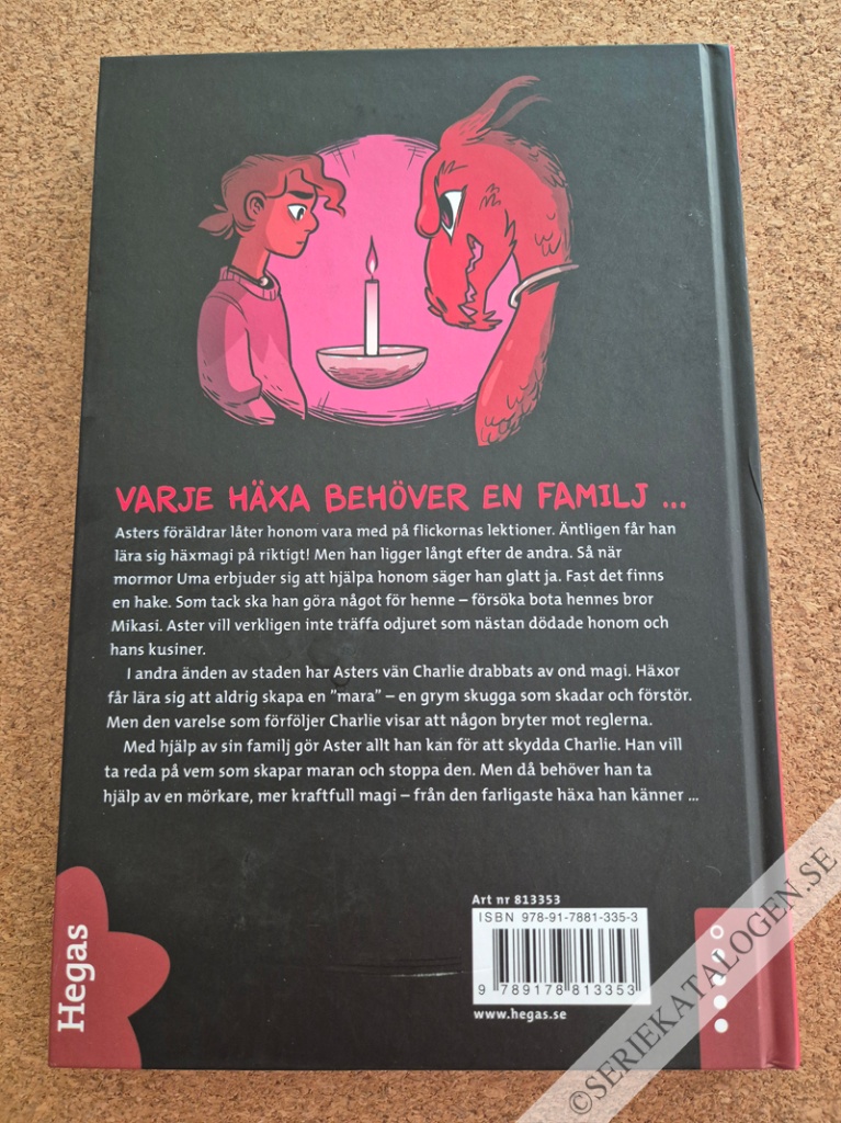 Baksida på Den hemliga häxan (2019)