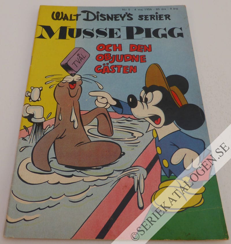 Framsida på Walt Disney's serier Musse Pigg och den objudne gästen (1956)