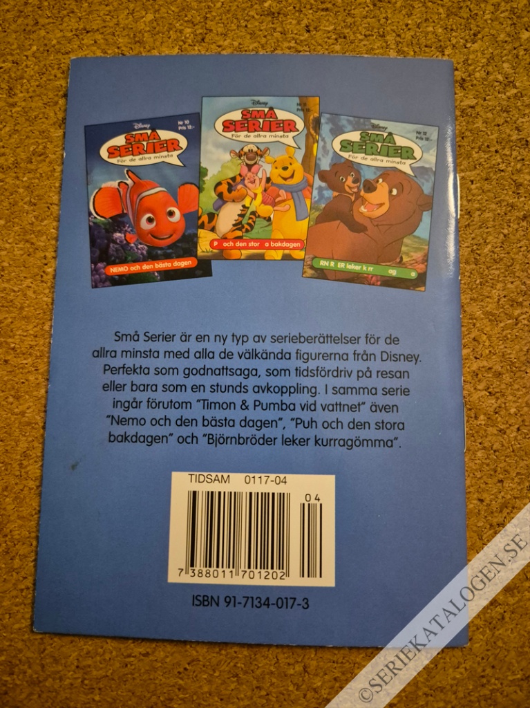 Baksida på TIMON & PUMBA vid vattnet (2004)