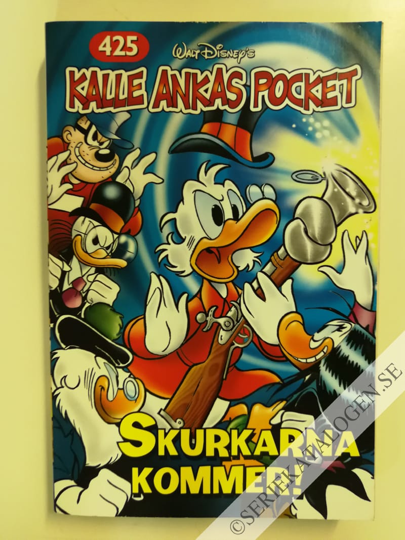 Framsida på Kalle Ankas pocket #425 - Skurkarna kommer! (2014)