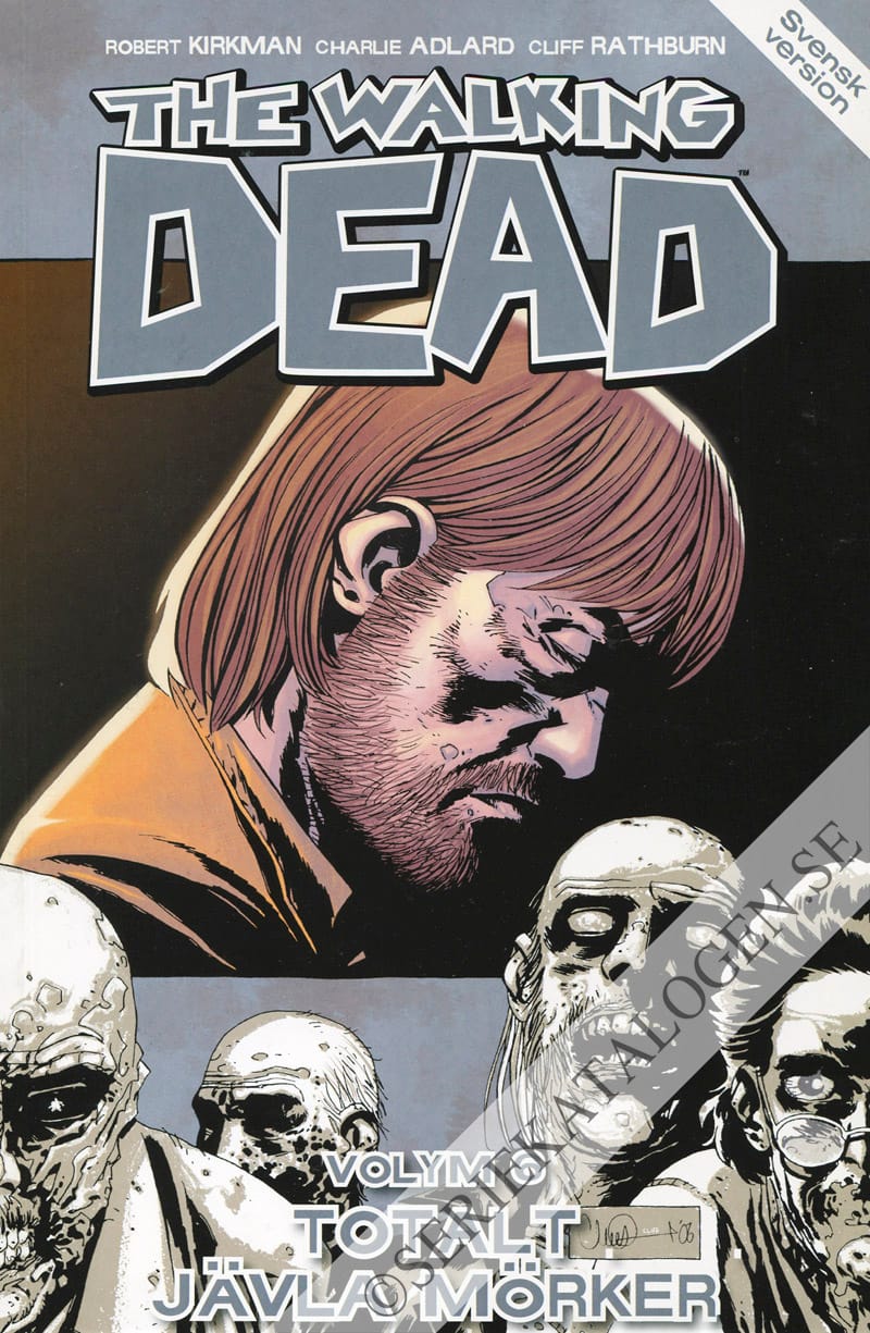 Framsida på The walking dead Totalt jävla mörker (2013)