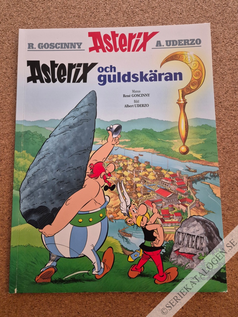 Framsida på Asterix och guldskäran (2021)