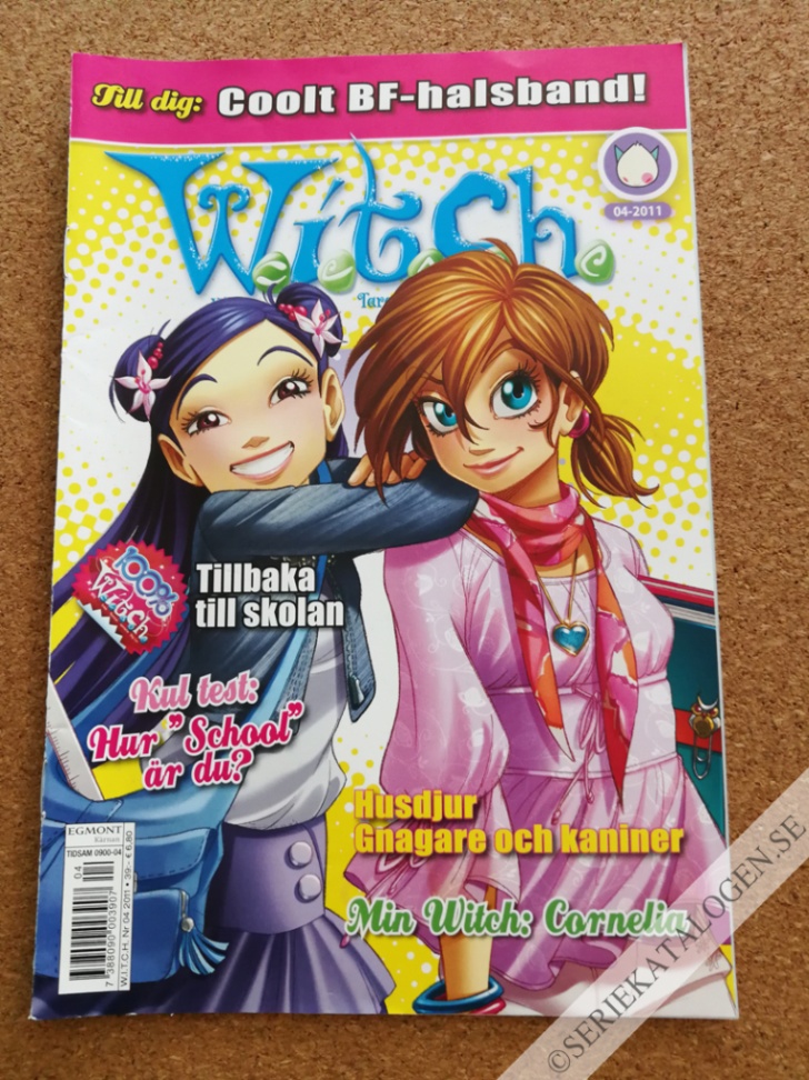 Framsida på W.i.t.c.h. #4 (2011)