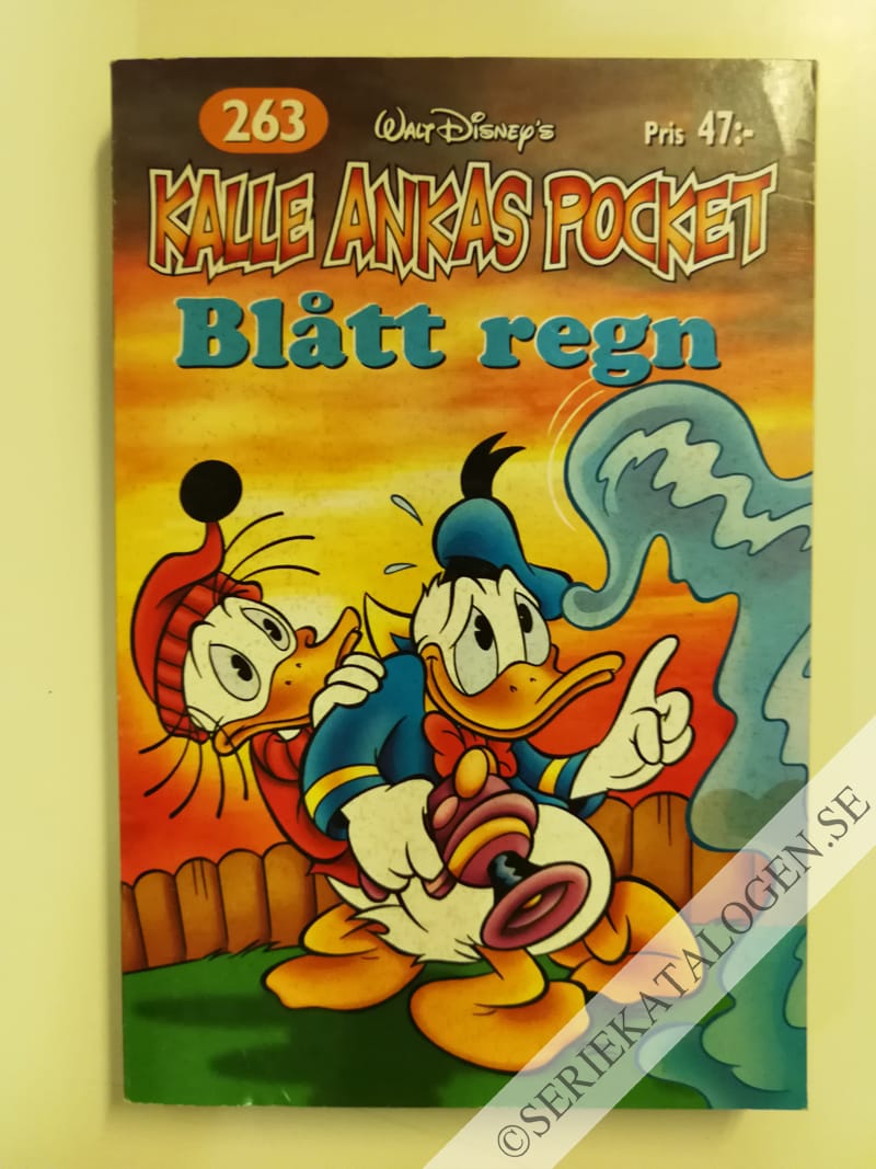 Framsida på Kalle Ankas pocket #263 - Blått regn (2001)
