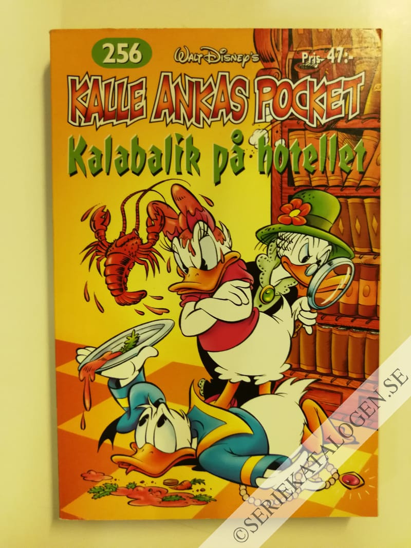 Framsida på Kalle Ankas pocket #256 - Kalabalik på hotellet (2001)