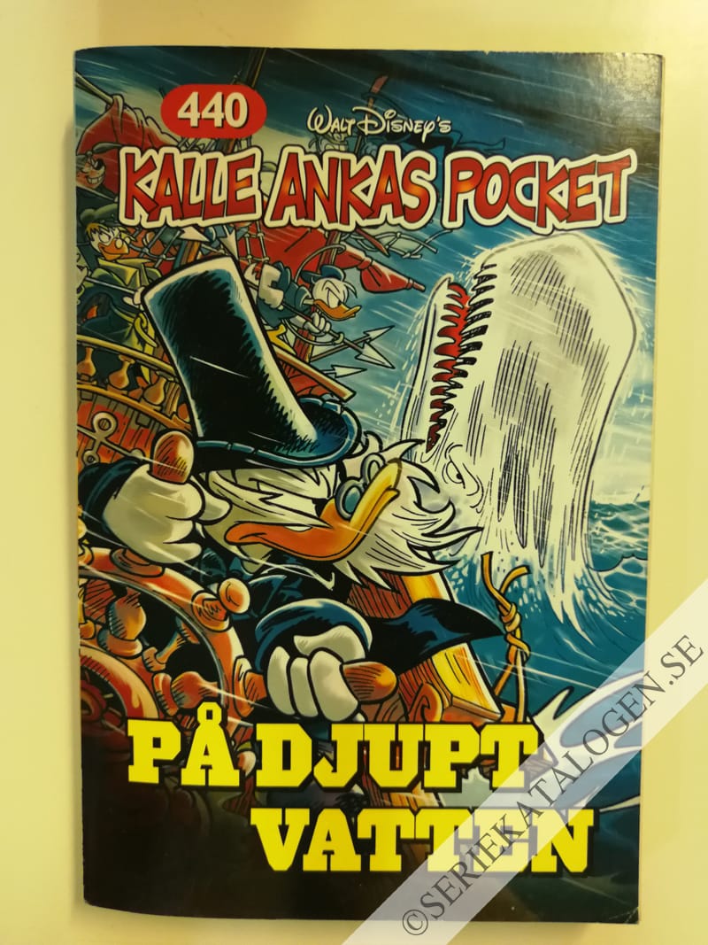 Framsida på Kalle Ankas pocket #440 - På djupt vatten (2015)